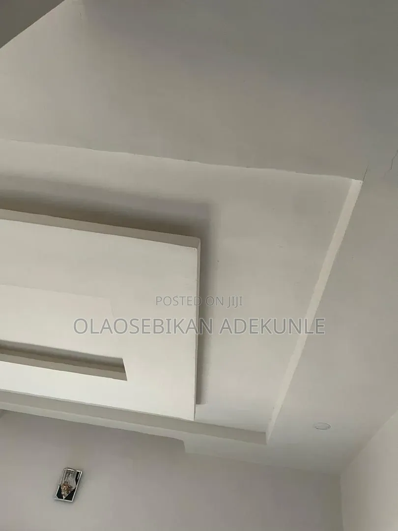2bdrm Bungalow in Akala Express, Akobo for sale