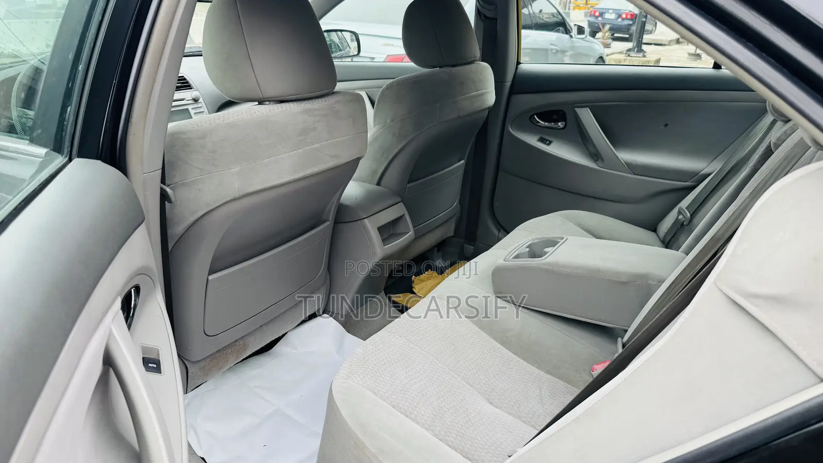 Toyota Camry Base 4dr Sedan (2.5L 4cyl 6M) 2010 Black