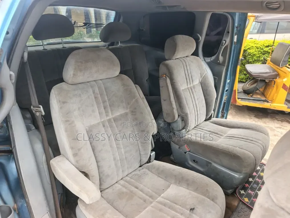 Toyota Sienna LE 2001 Blue