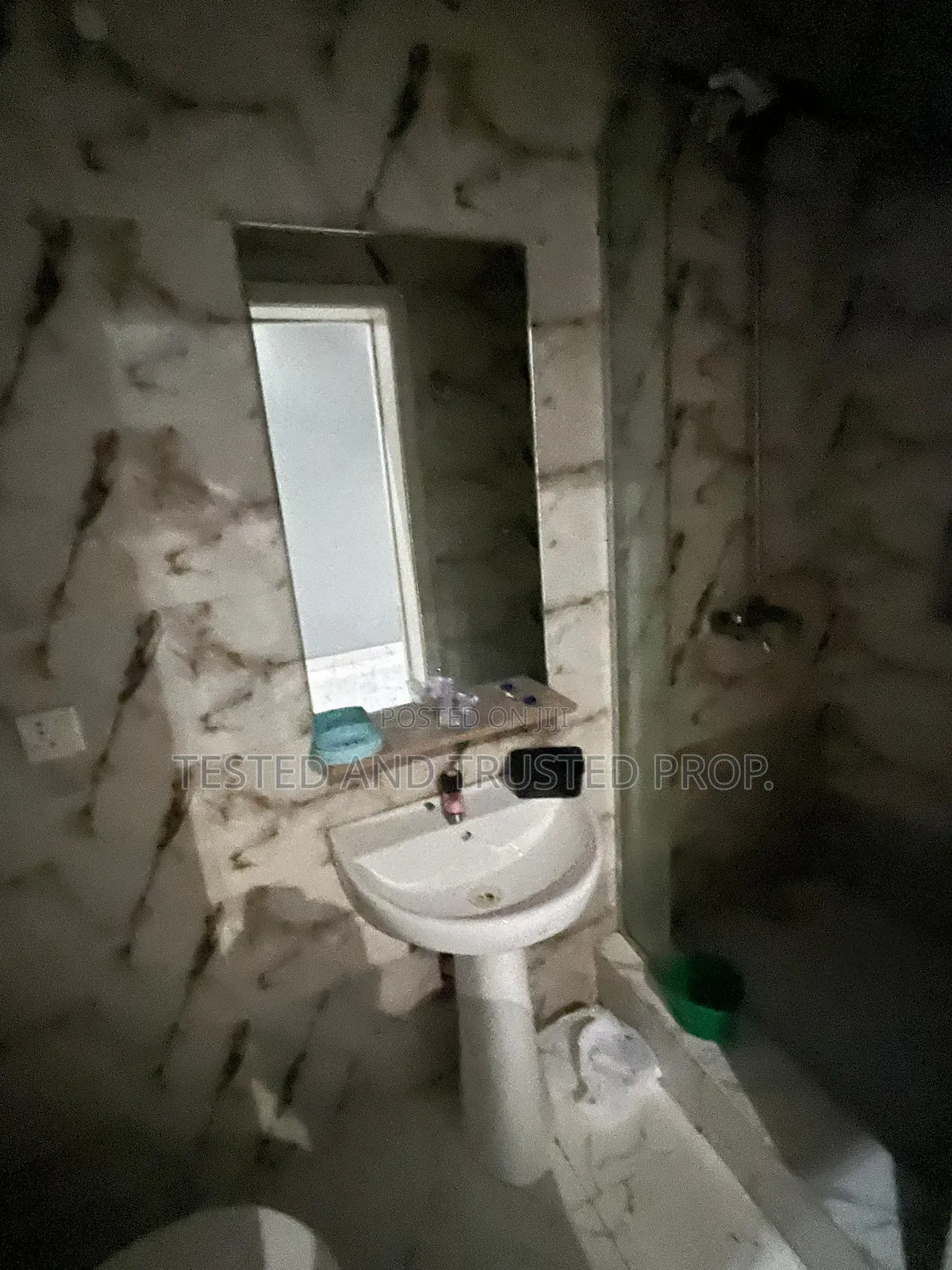 1bdrm Shared Apartment in Abraham Adesonya, Ajah for rent