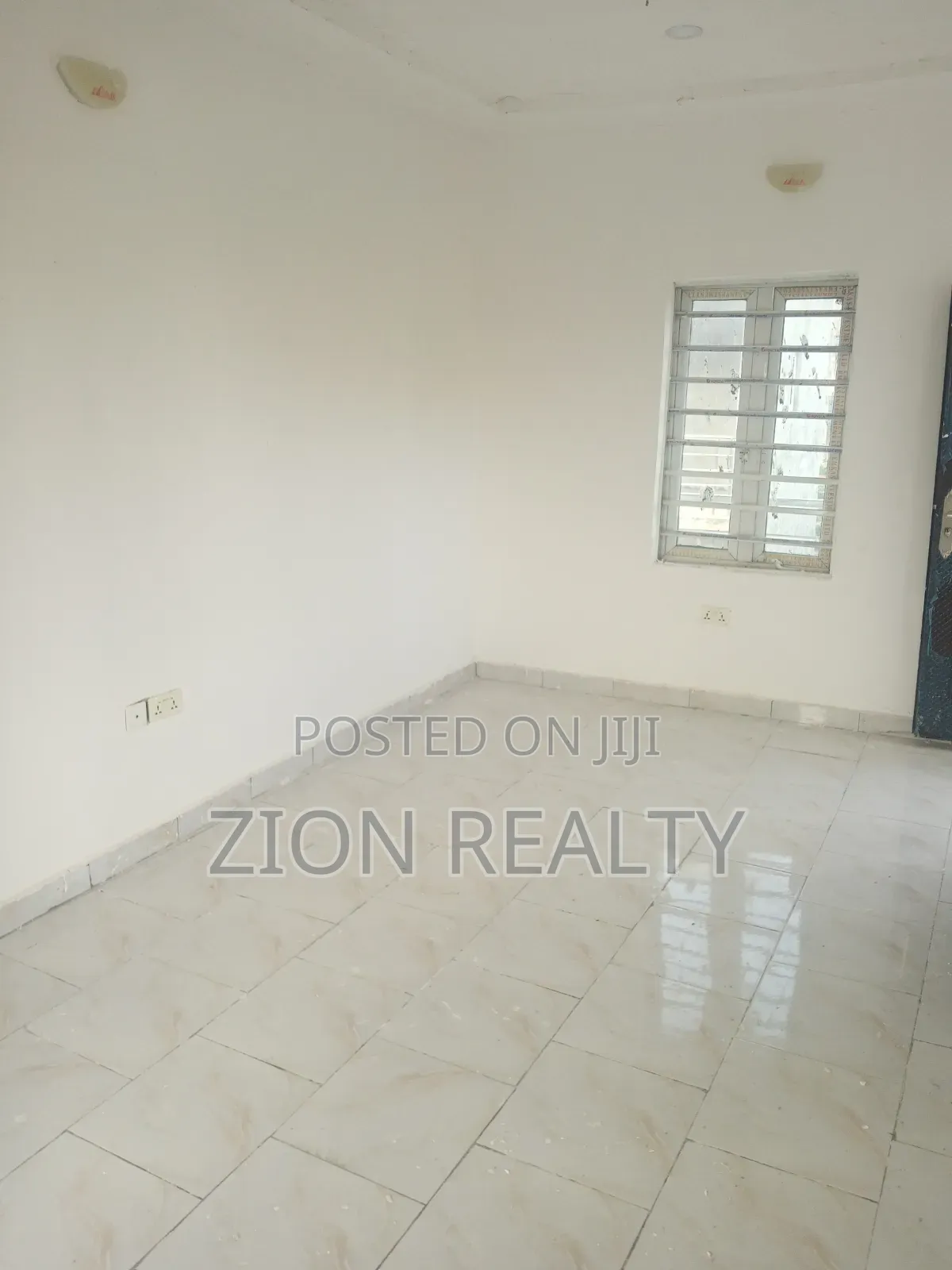1bdrm Bedsitter in Alatunshe Road, Igando-Oloja for rent