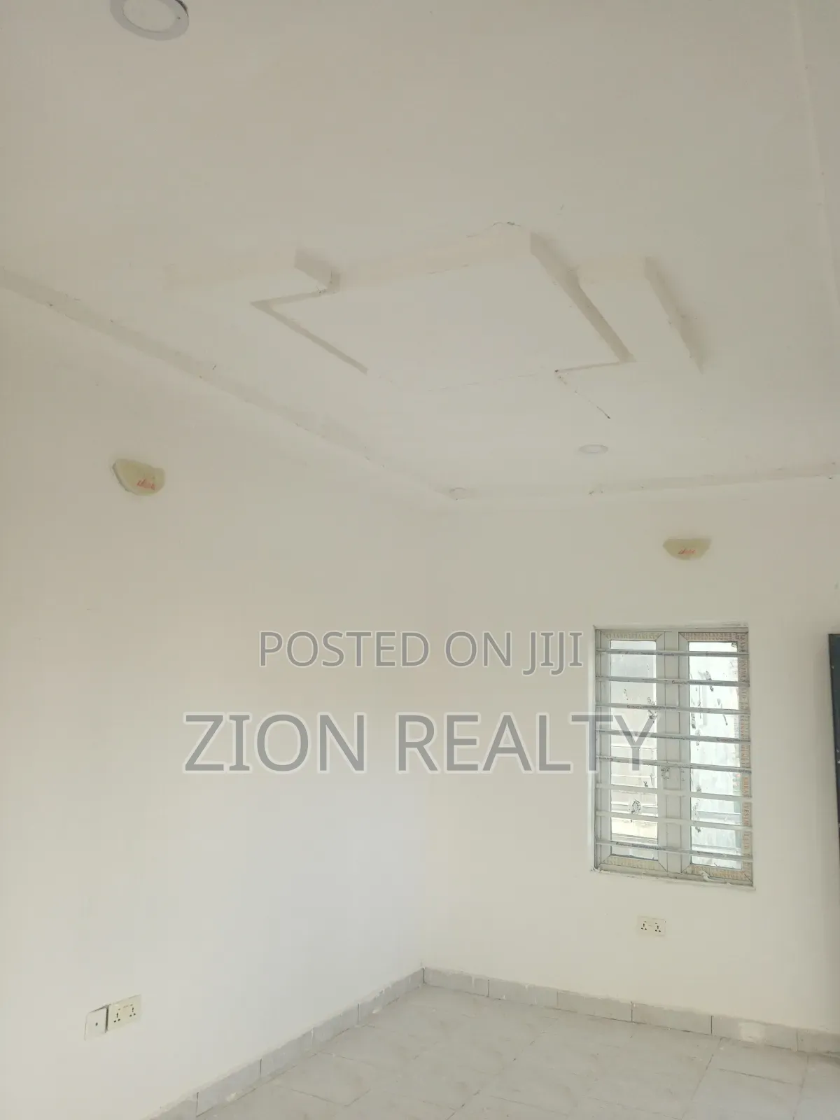 1bdrm Bedsitter in Alatunshe Road, Igando-Oloja for rent