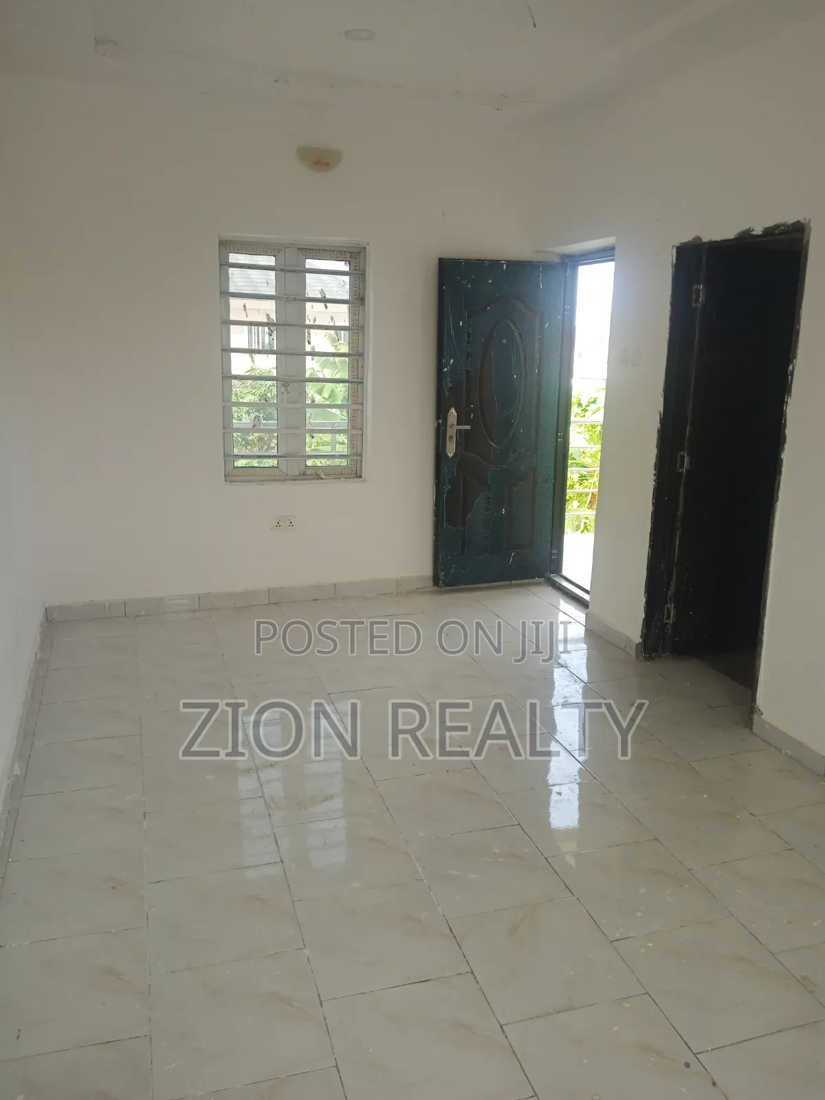 1bdrm Bedsitter in Alatunshe Road, Igando-Oloja for rent