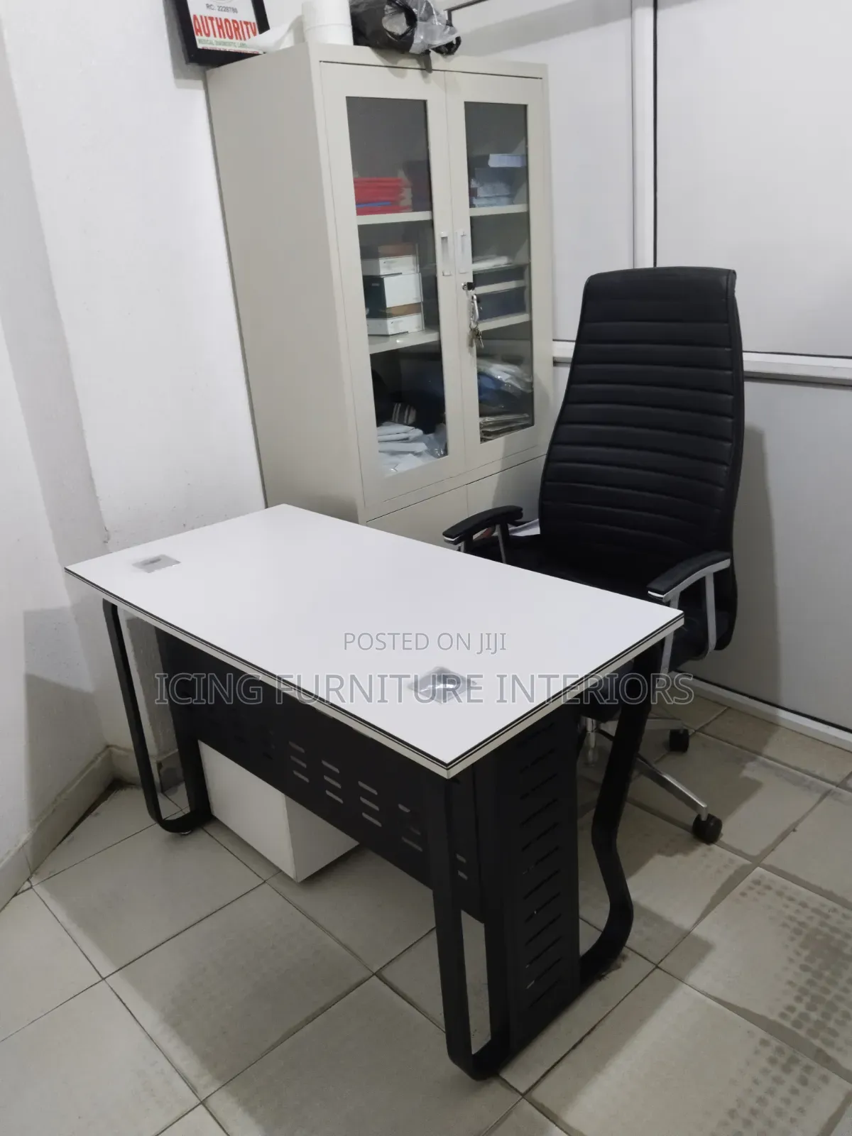 Premium Quality Semi Executive Table With Mobile Drawer