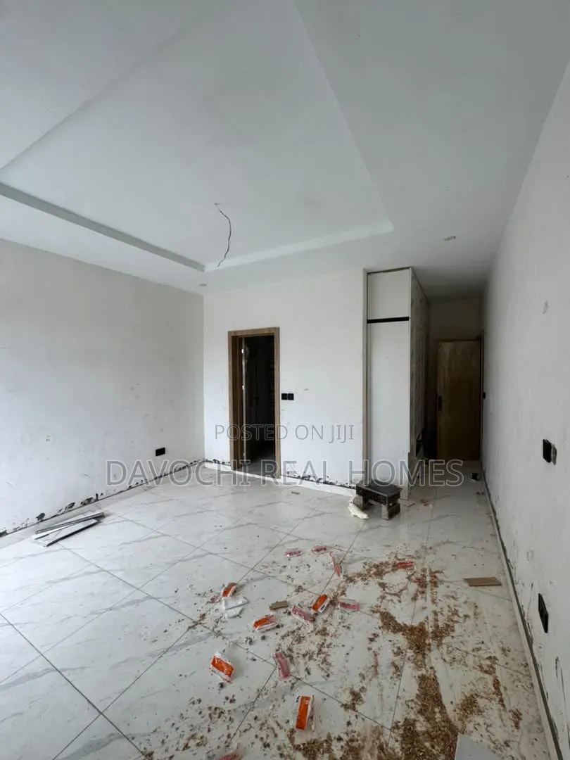 3bdrm Apartment in Ikate for sale