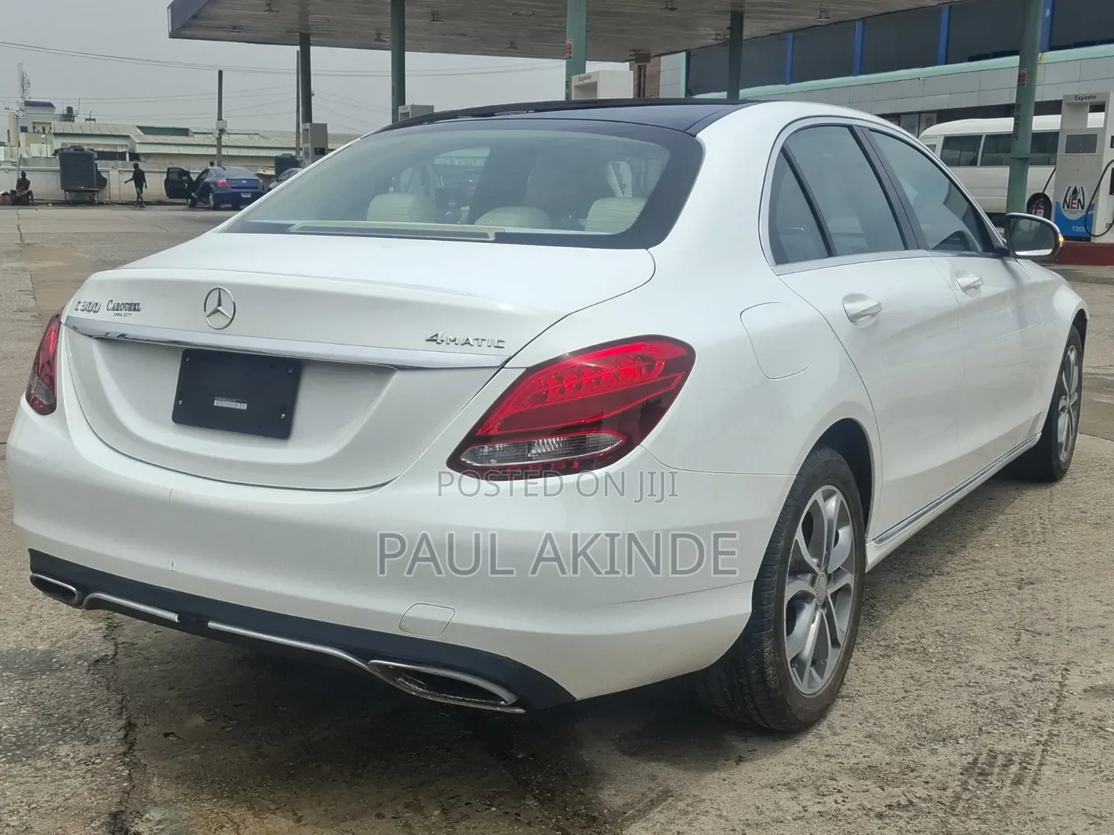 Mercedes-Benz C300 Luxury 4dr AWD 4Matic Sedan (2.0L 4cyl 7A) 2015