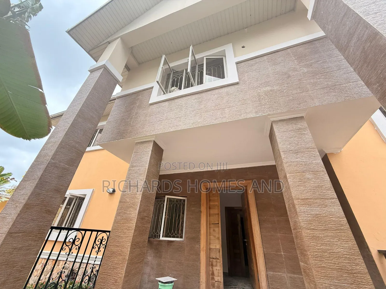 5bdrm House in Banana Island for rent