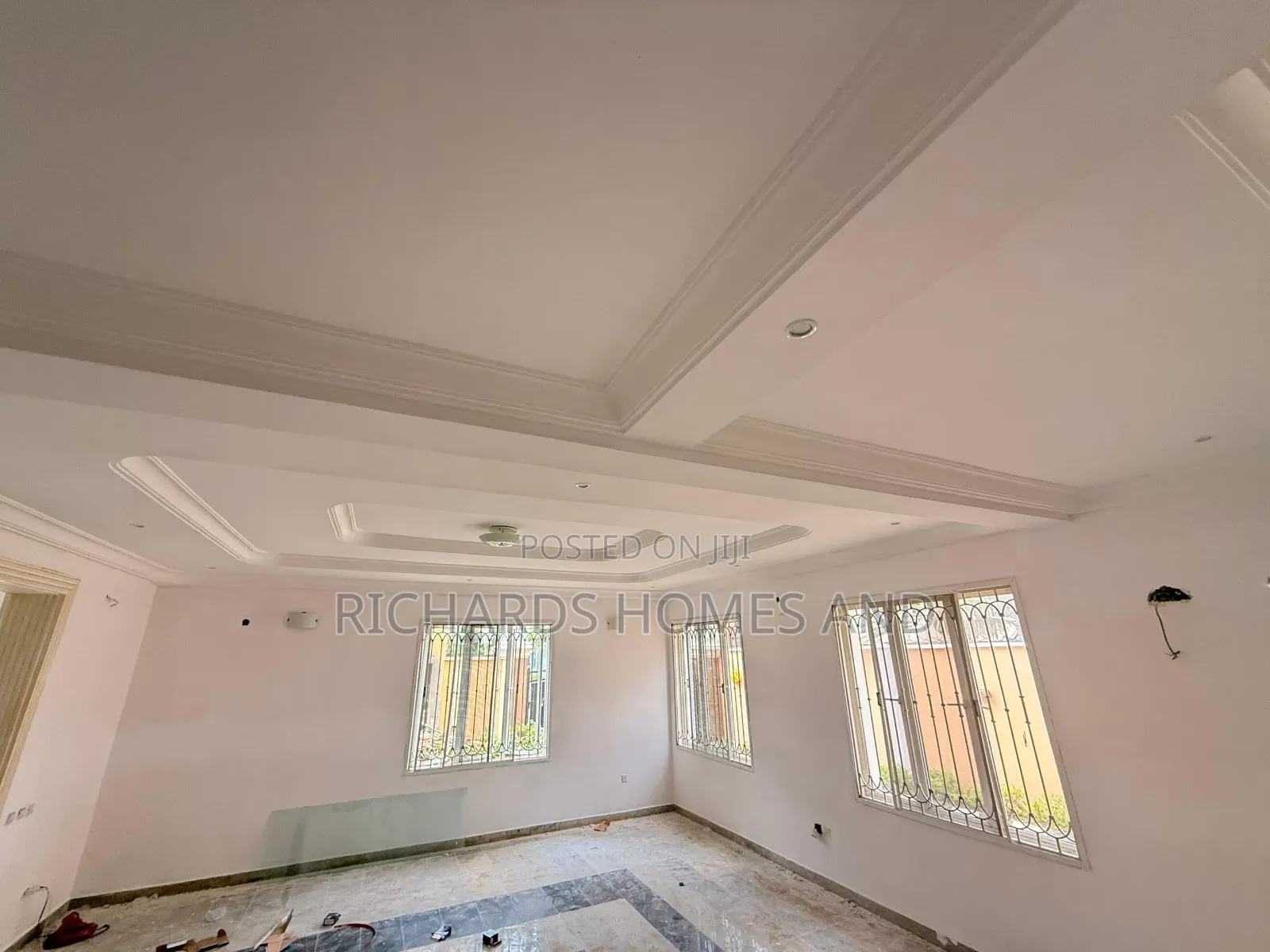 5bdrm House in Banana Island for rent