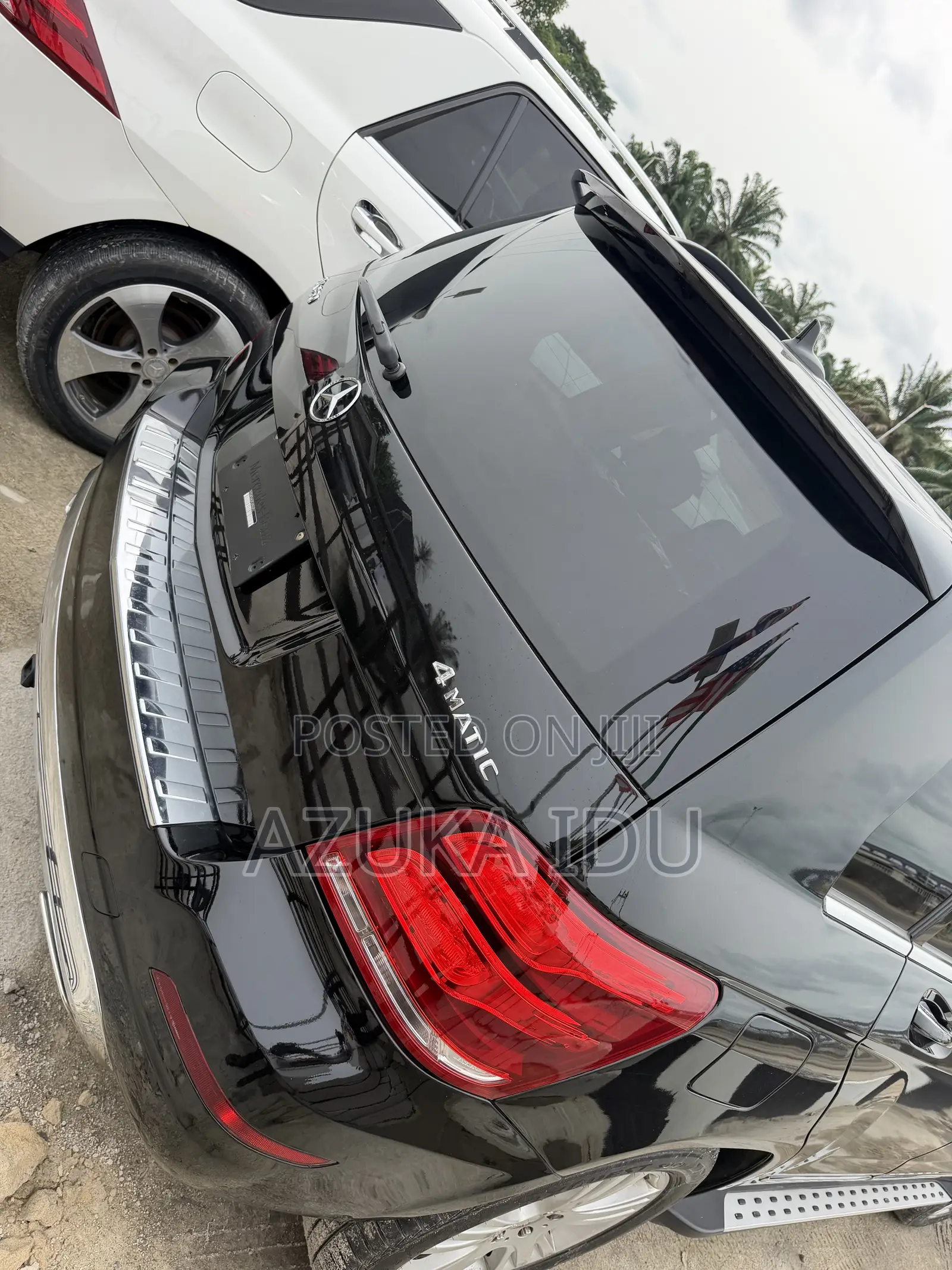 Mercedes-Benz GLK-Class Base GLK 350 4dr AWD 4MATIC (3.5L 6cyl 7A) 2015