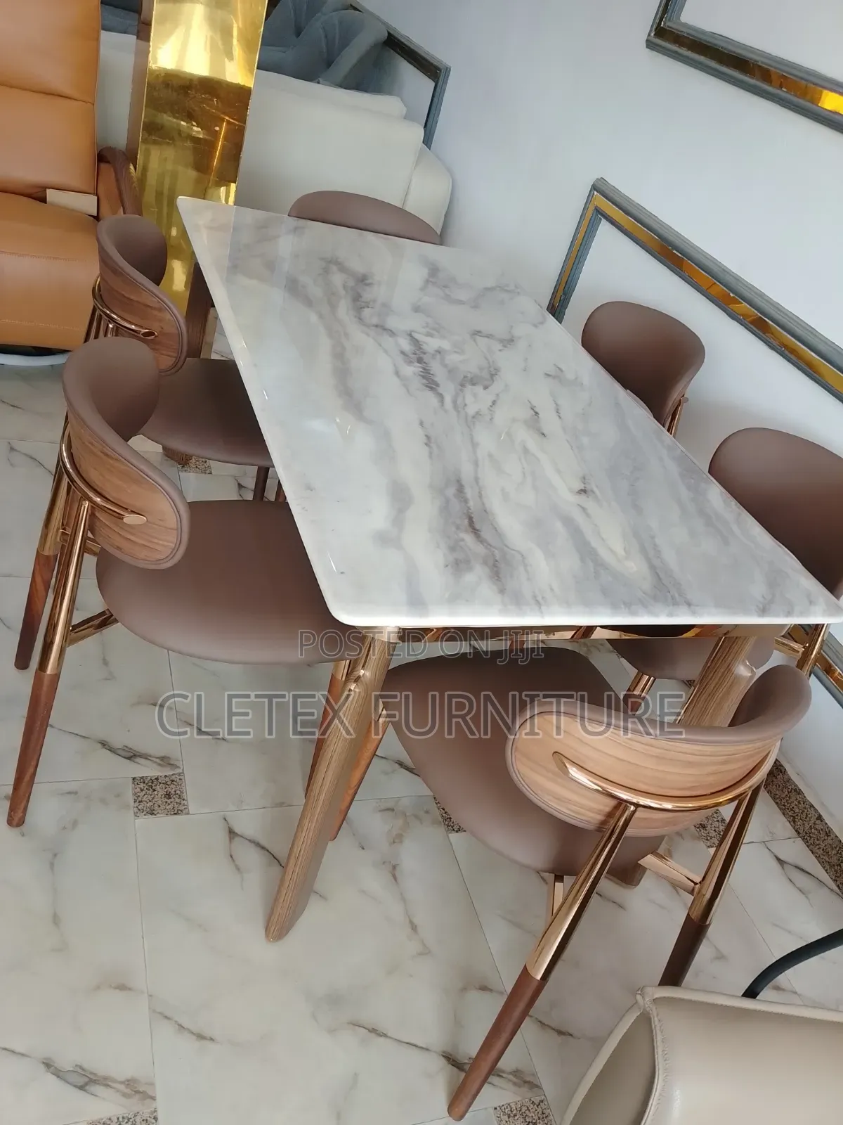 Unique Dining Table by 6 Seaters