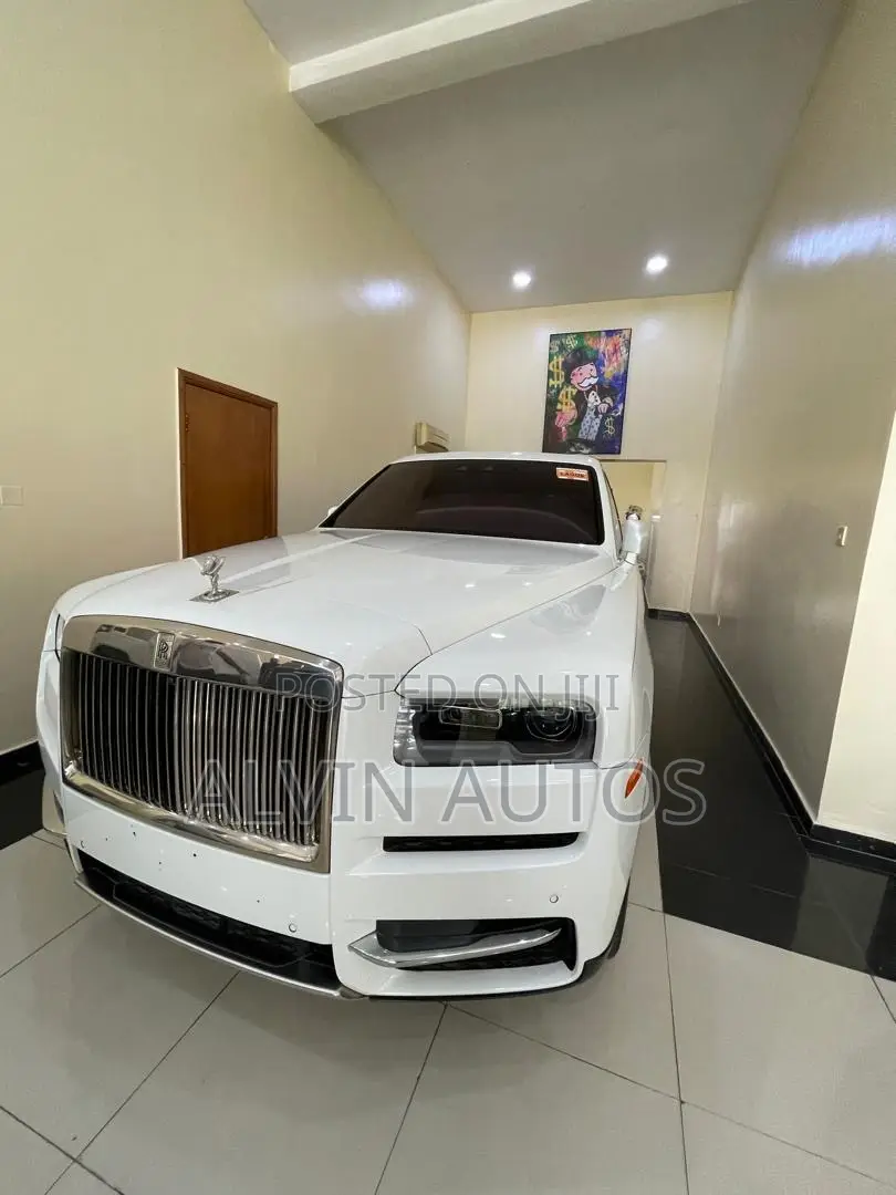 Rolls-Royce Cullinan Base 2022 White