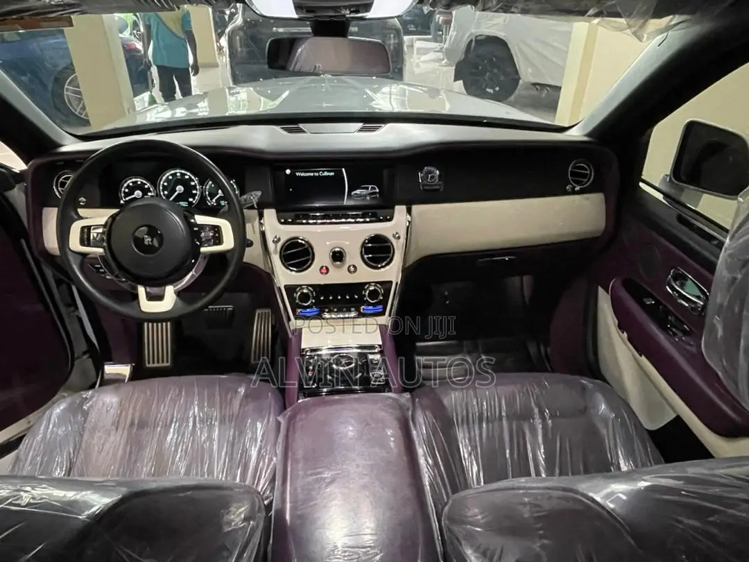 Rolls-Royce Cullinan Base 2022 White
