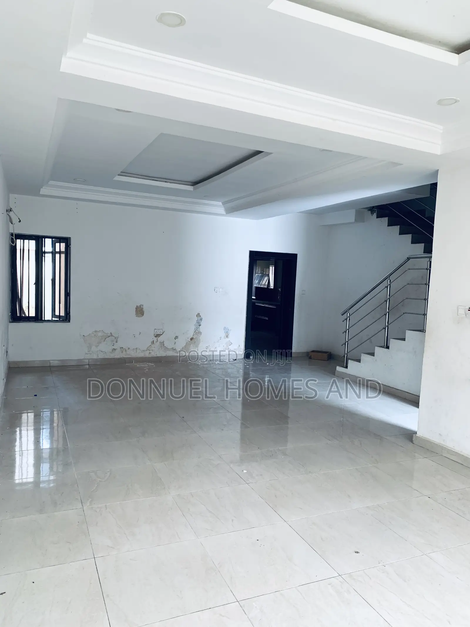 4bdrm Townhouse / Terrace in Ikota for rent