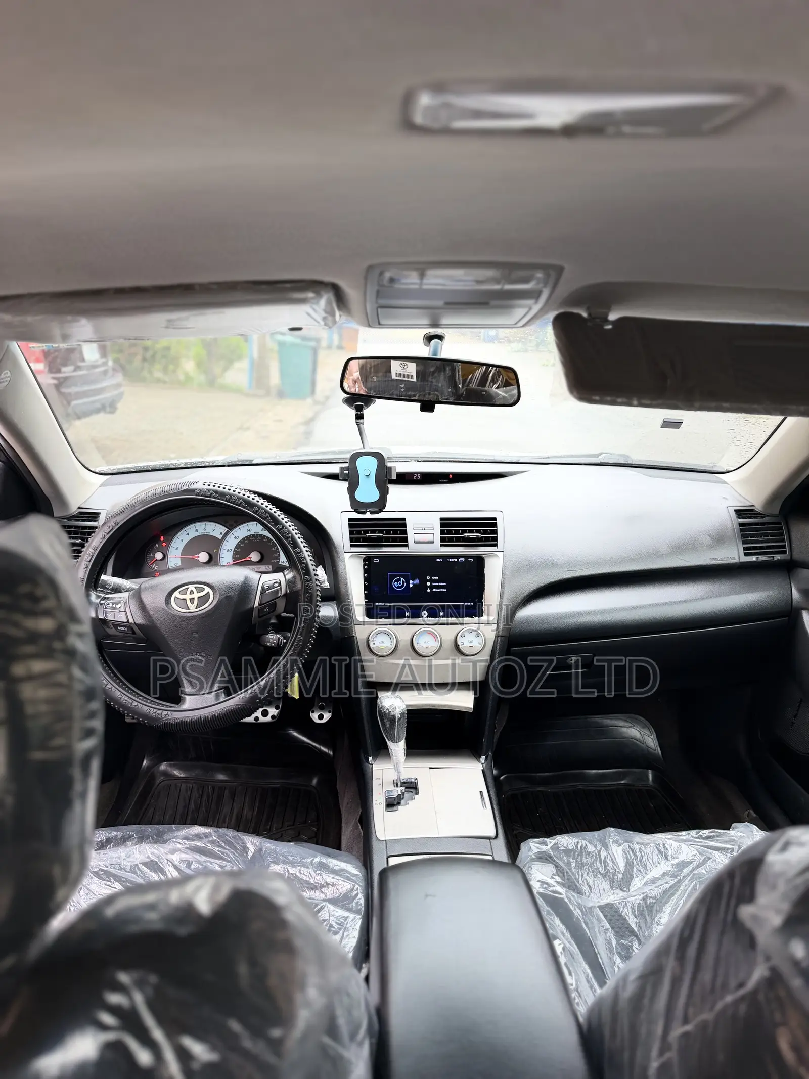 Toyota Camry SE 4dr Sedan (2.5L 4cyl 6A) 2011 Silver