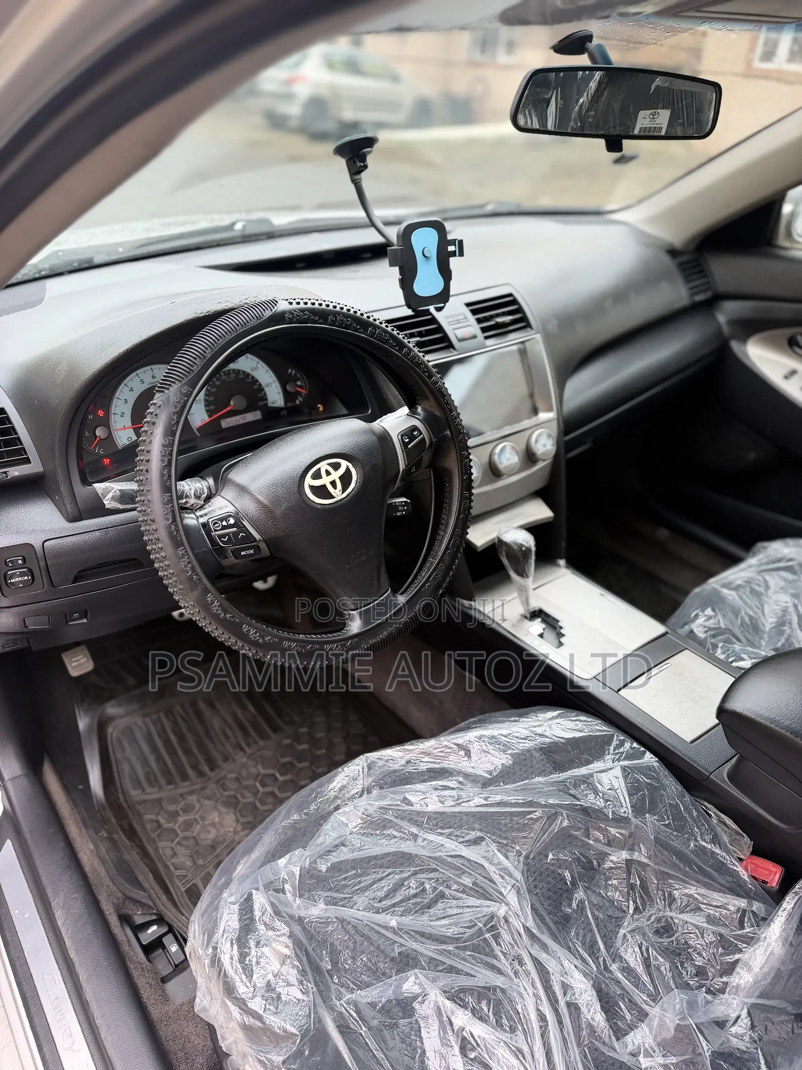 Toyota Camry SE 4dr Sedan (2.5L 4cyl 6A) 2011 Silver