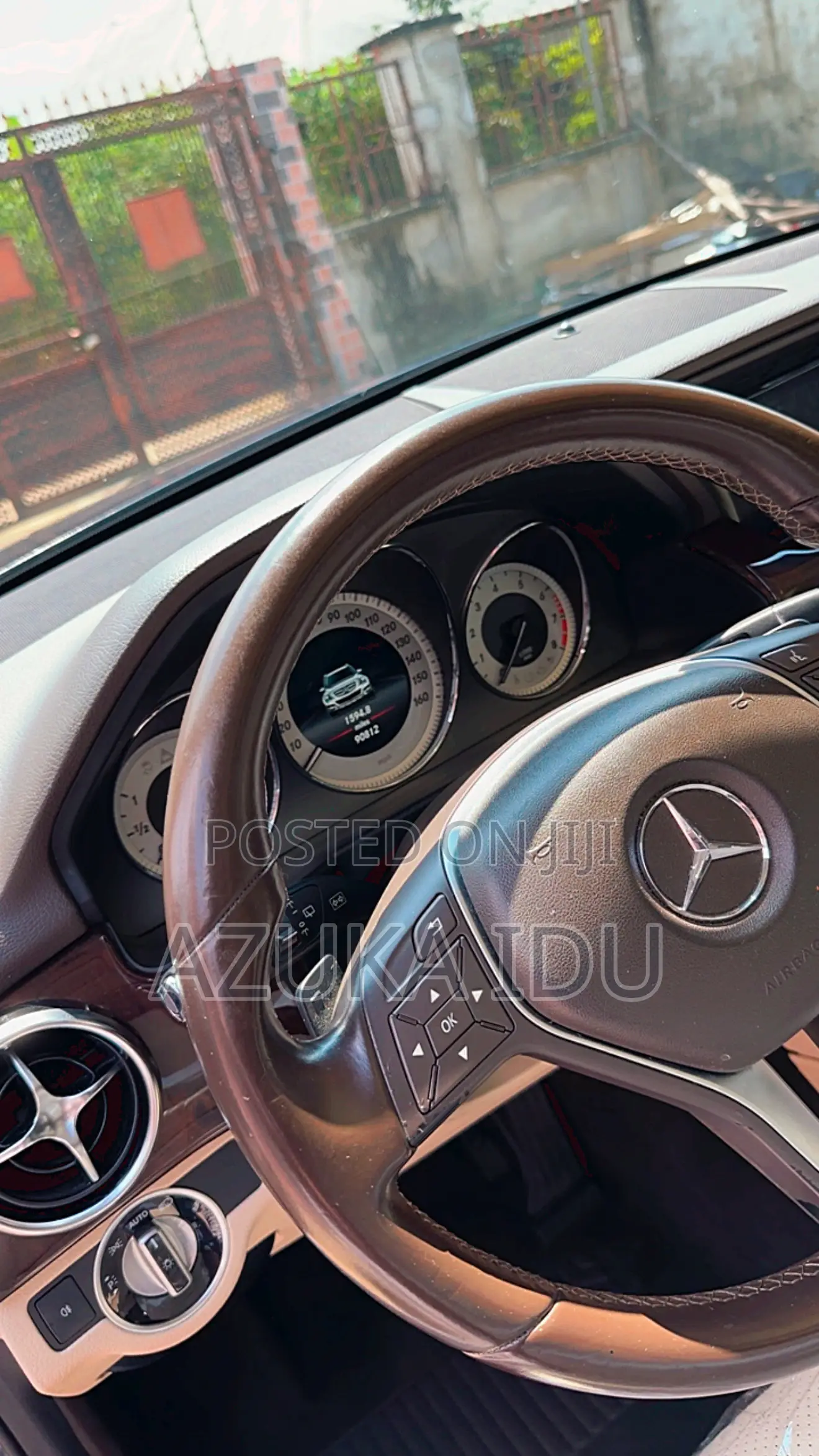 Mercedes-Benz GLK-Class Base GLK 350 4dr AWD 4MATIC (3.5L 6cyl 7A) 2015