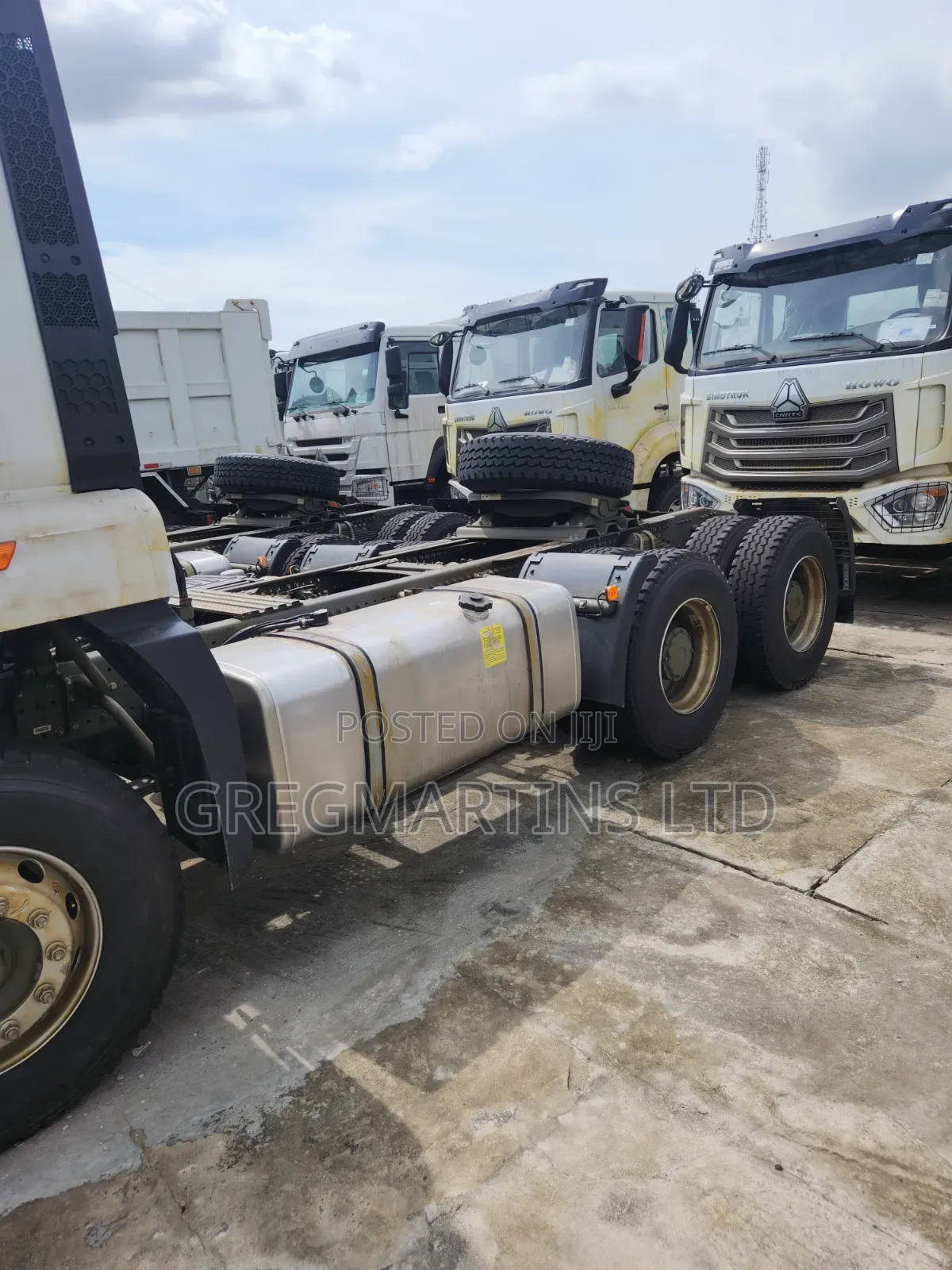 Howo Tractor N7 400hp