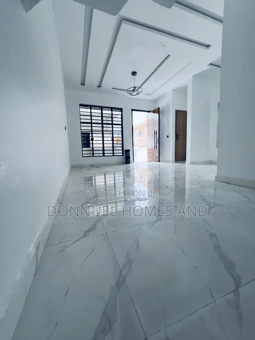 4bdrm Duplex in Sangotedo for rent