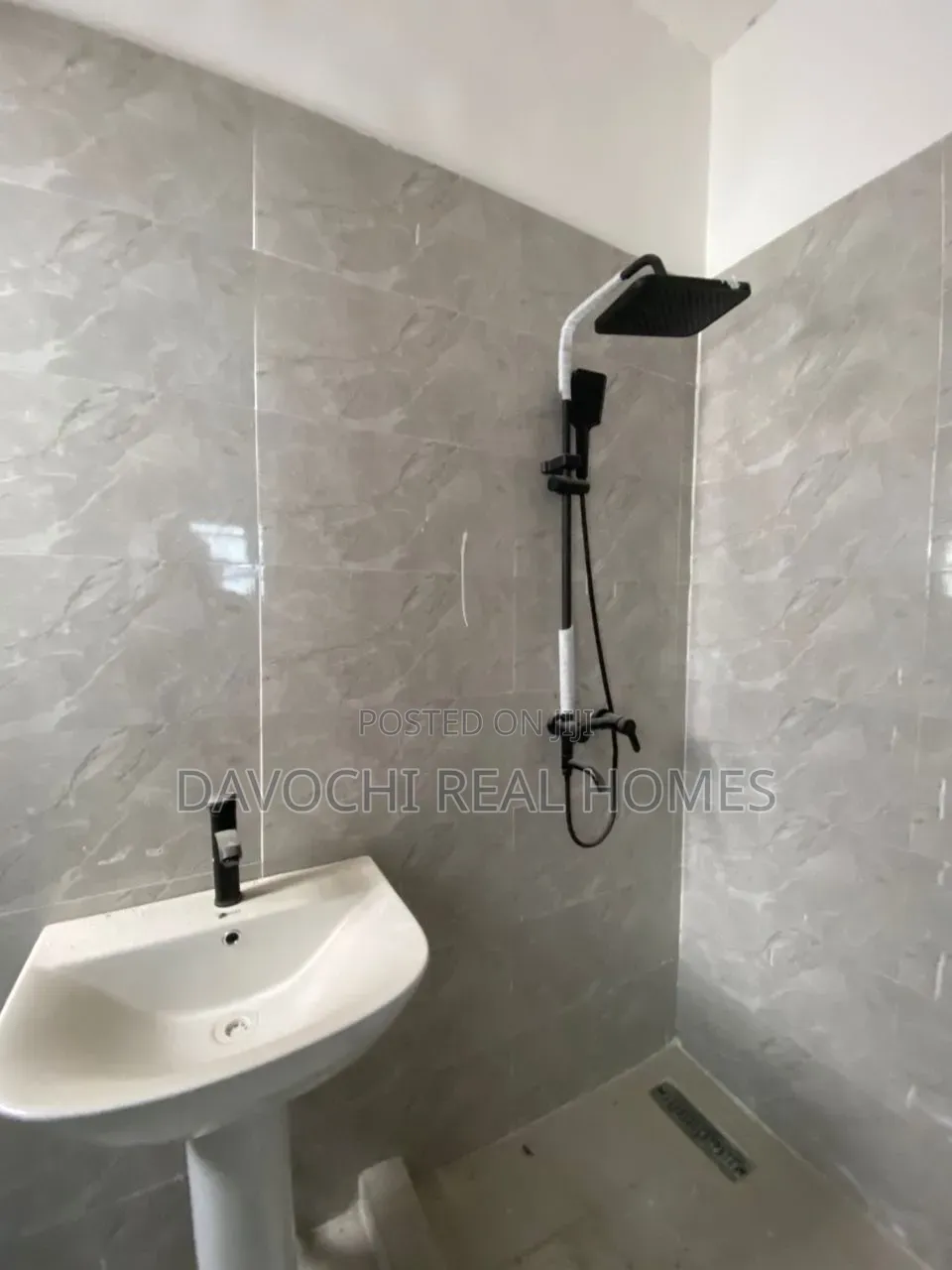4bdrm Duplex in VGC / Ajah for sale
