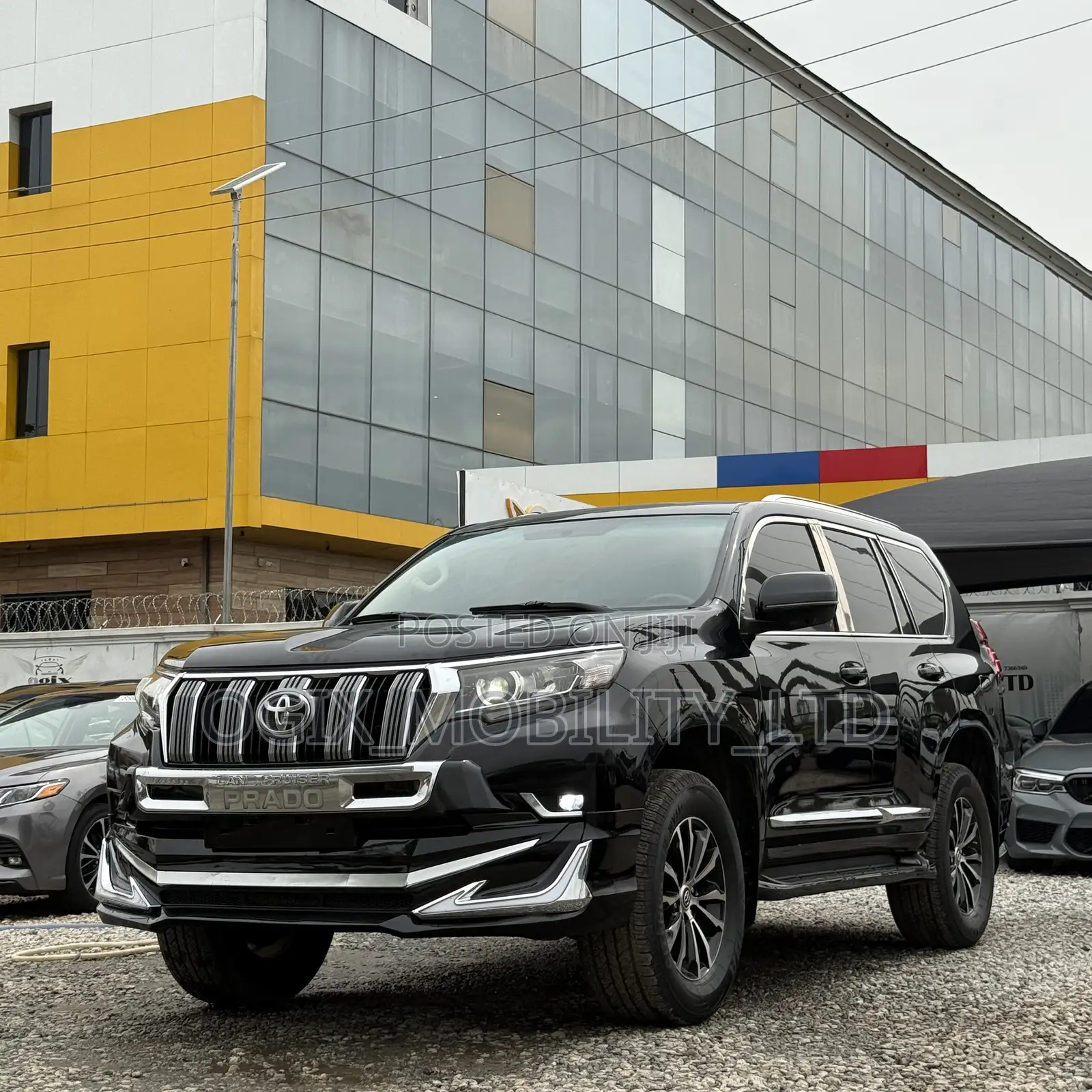 Toyota Land Cruiser Prado 2016 Black