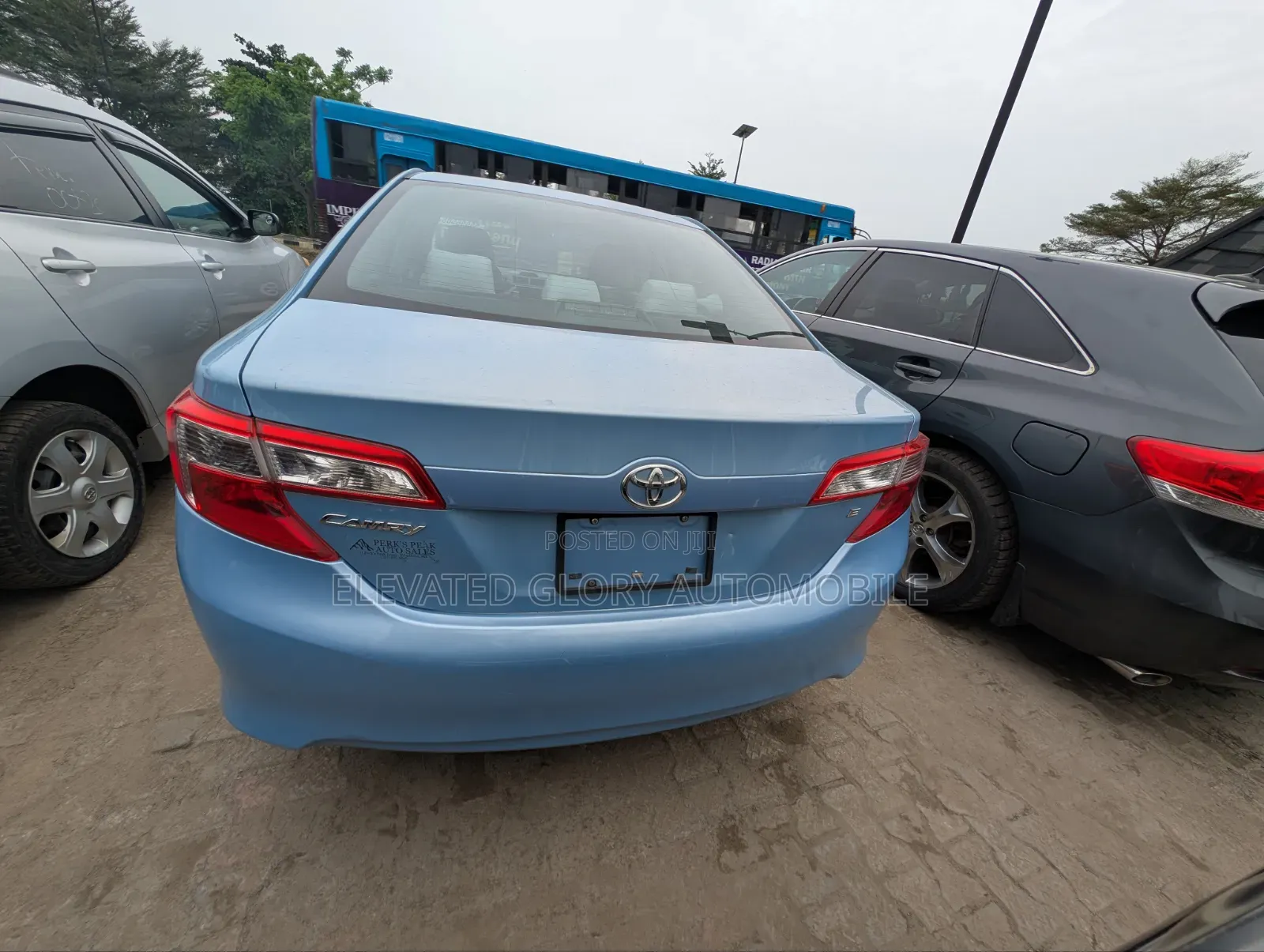 Toyota Camry LE 4dr Sedan (2.5L 4cyl 6A) 2012 Blue