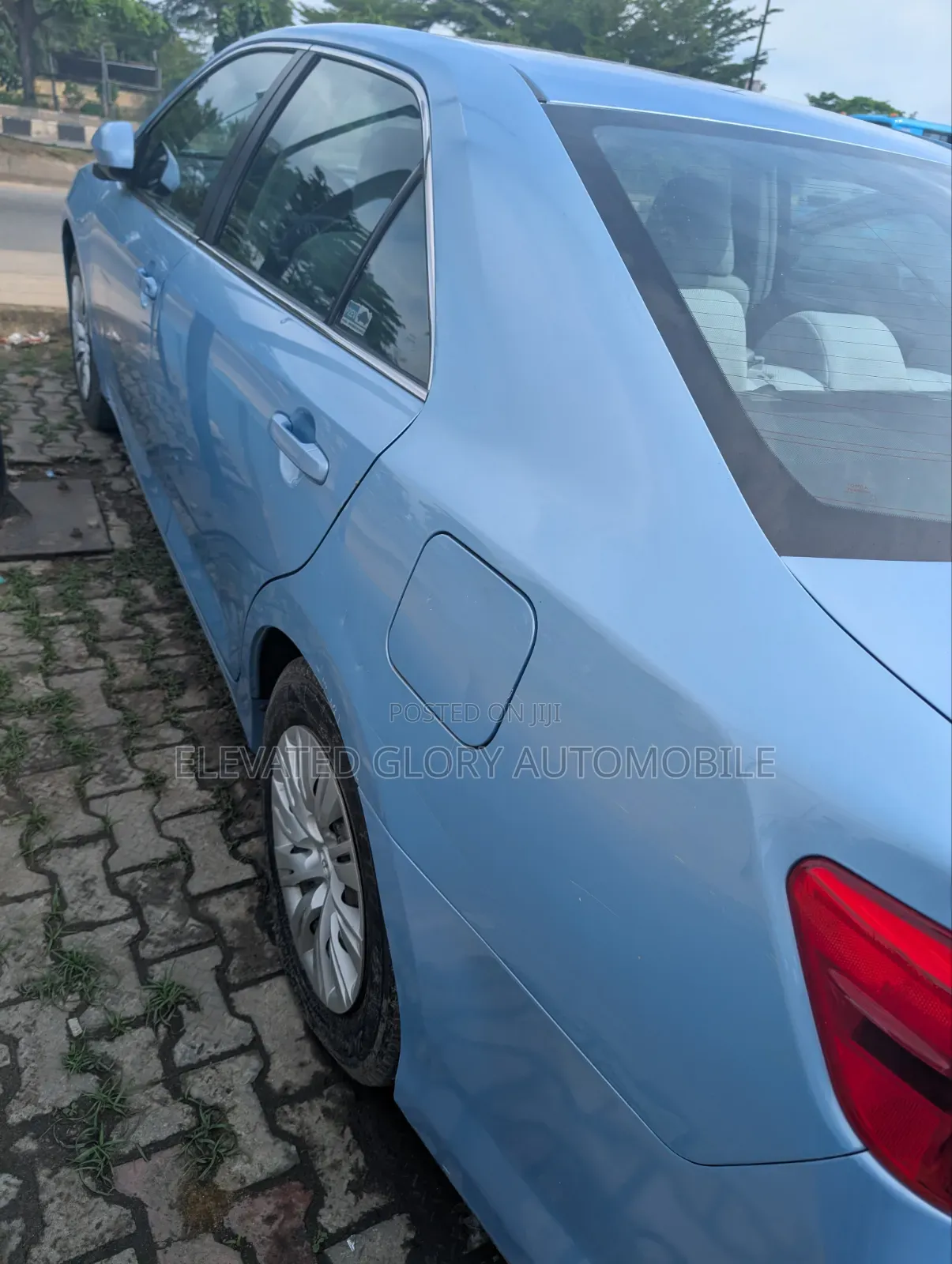 Toyota Camry LE 4dr Sedan (2.5L 4cyl 6A) 2012 Blue