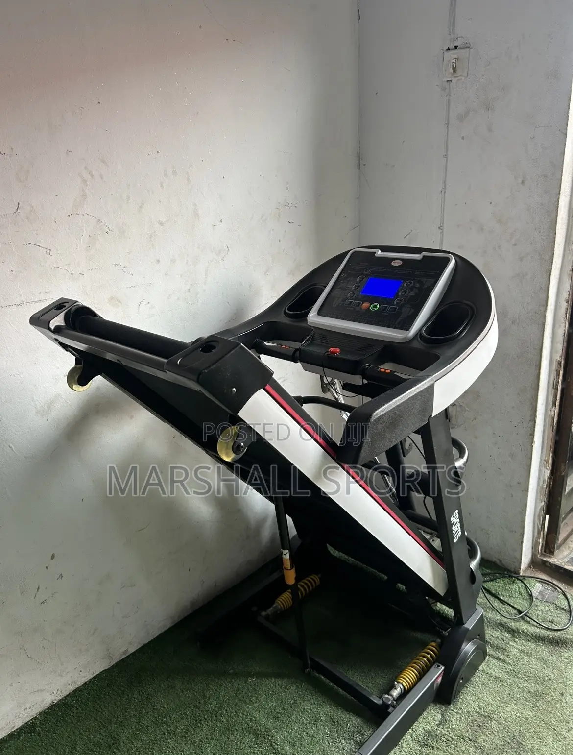 3hp German Treadmill With Incline and Mp3