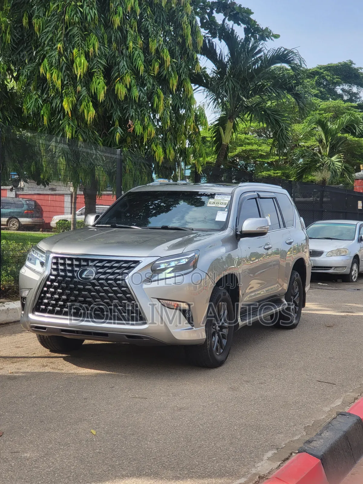 Lexus GX 460 Base 2020 Gold