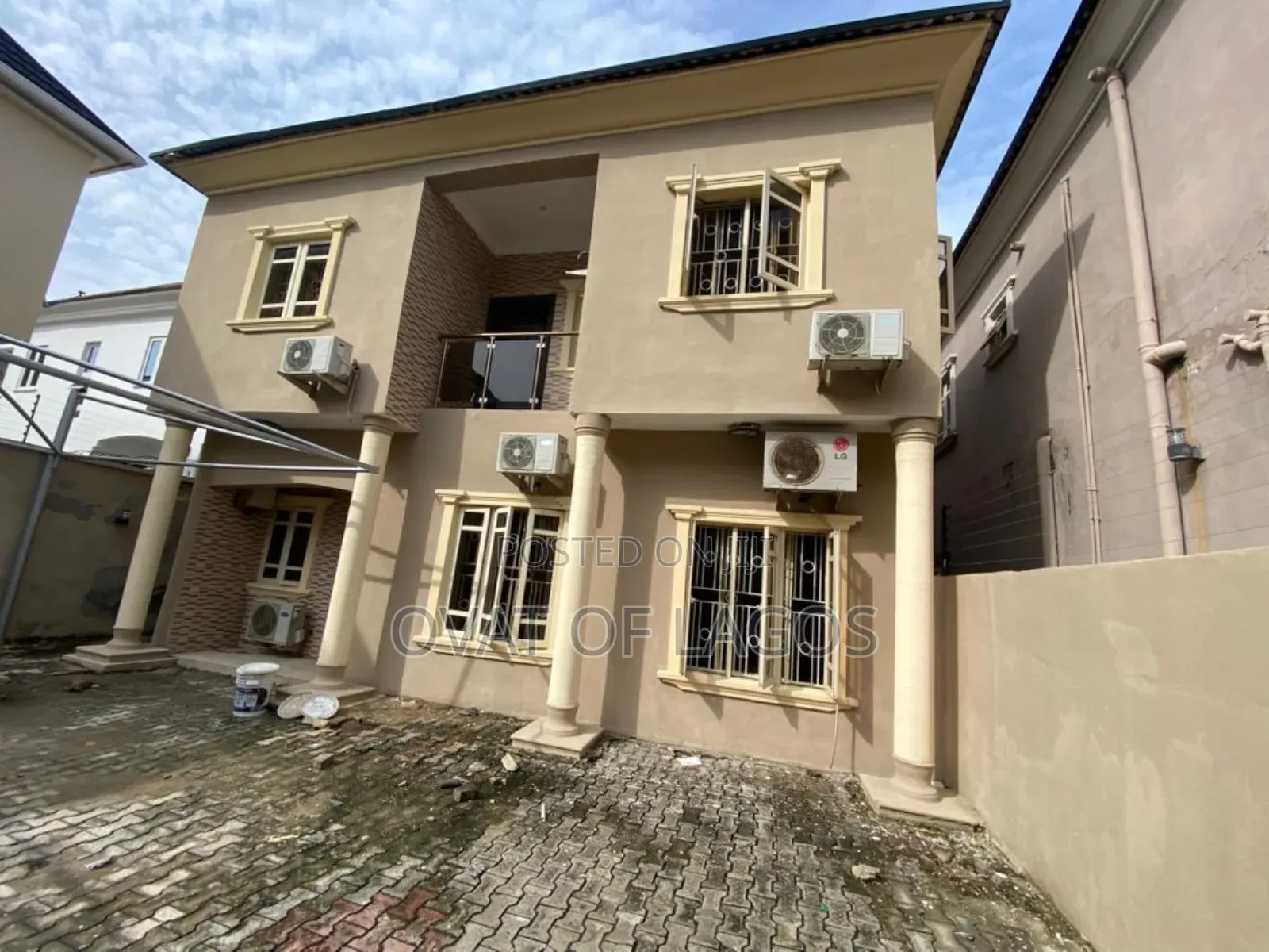 3bdrm Duplex in Ikota Villa Estate, Lekki for rent