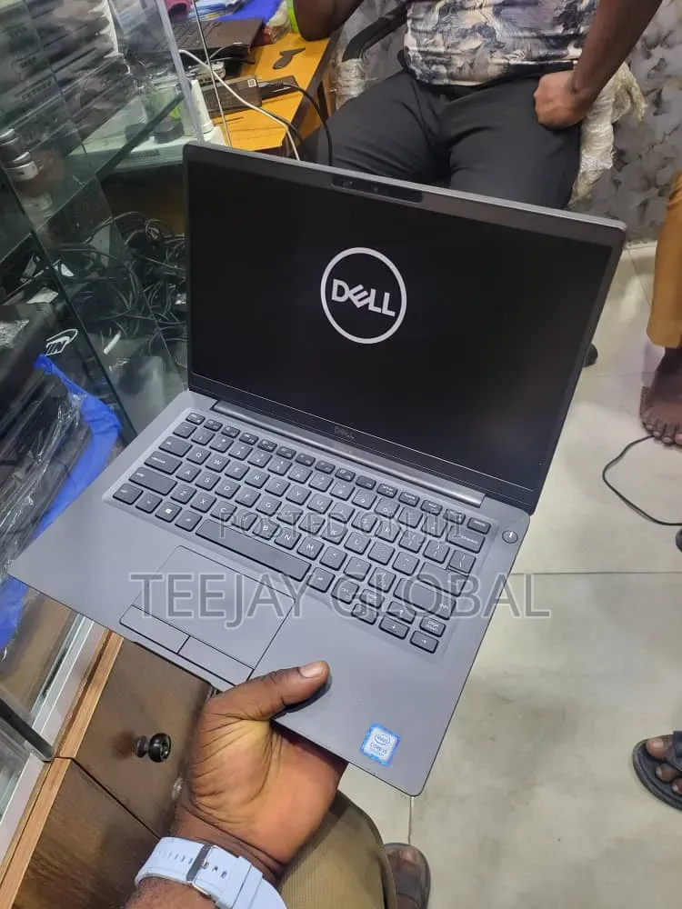Laptop Dell Latitude 7400 8GB Intel Core i5 SSD 256GB