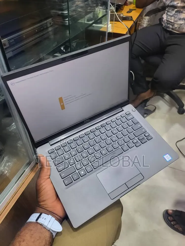 Laptop Dell Latitude 7400 8GB Intel Core i5 SSD 256GB