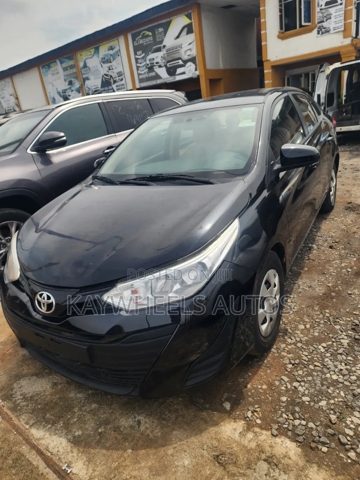 Toyota Yaris LE Sedan 4dr 2019 Black