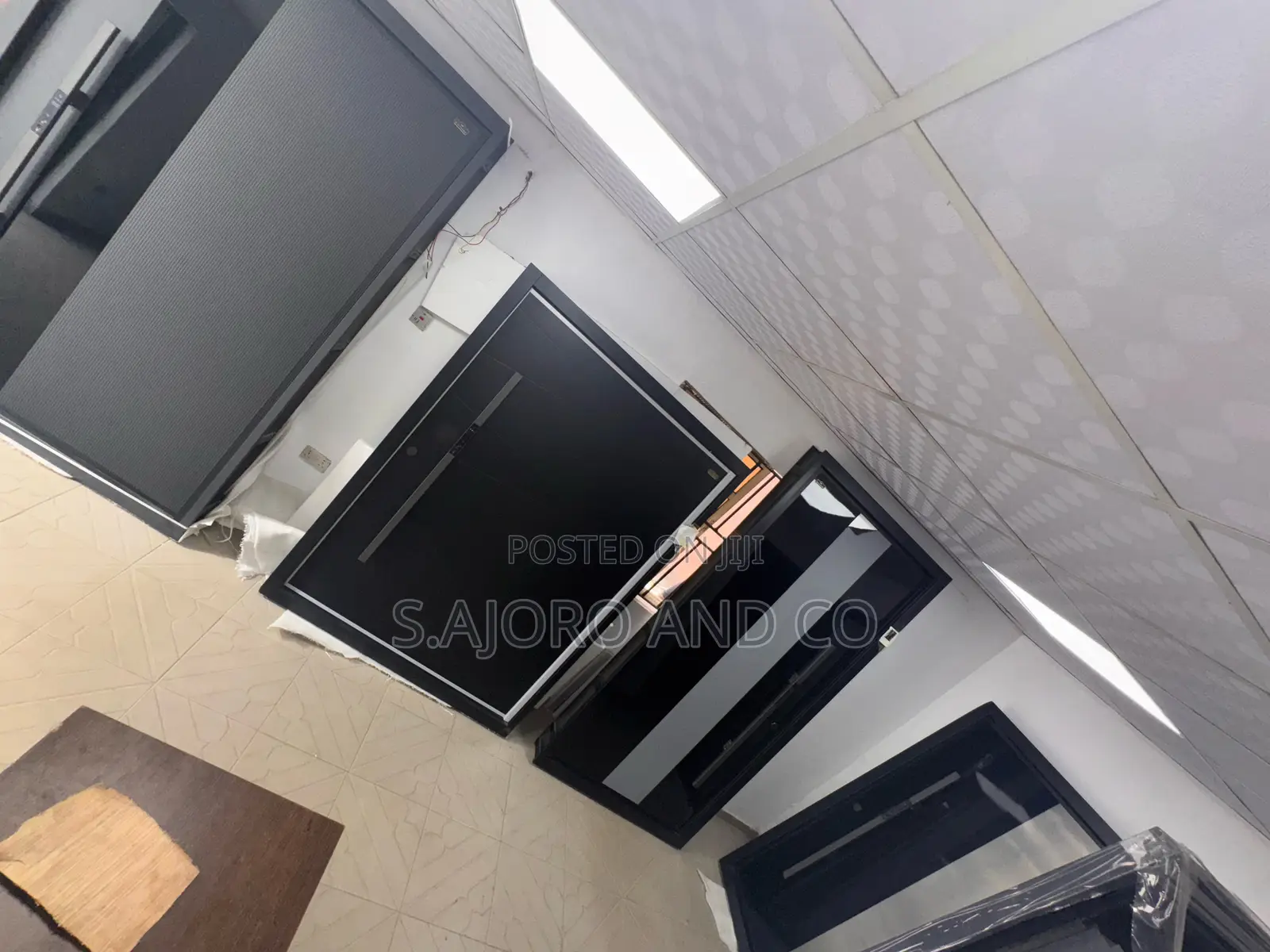 5ft×8ft Single Leaf Entrance Pivot Door With Smart Lock