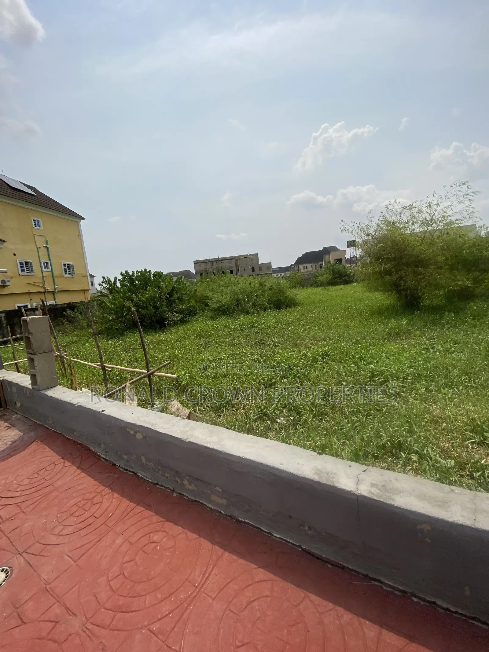 5 Plots of Land With