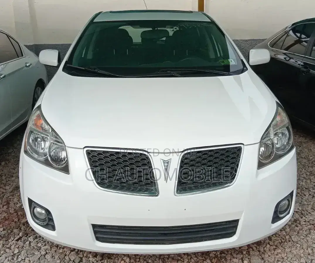 Pontiac Vibe 2008 White