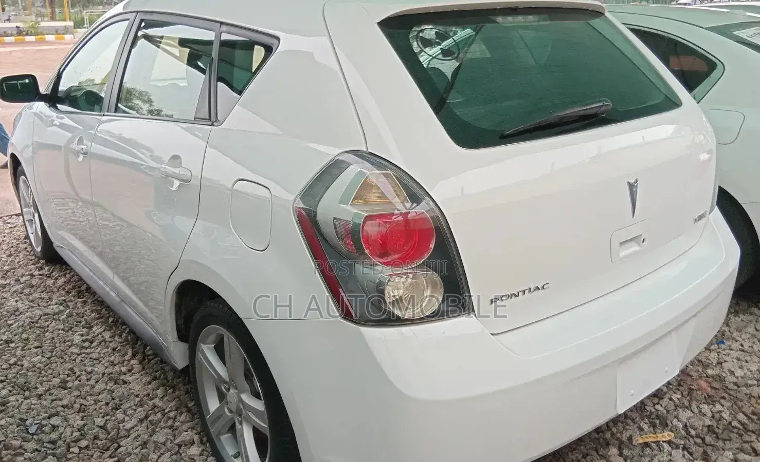 Pontiac Vibe 2008 White
