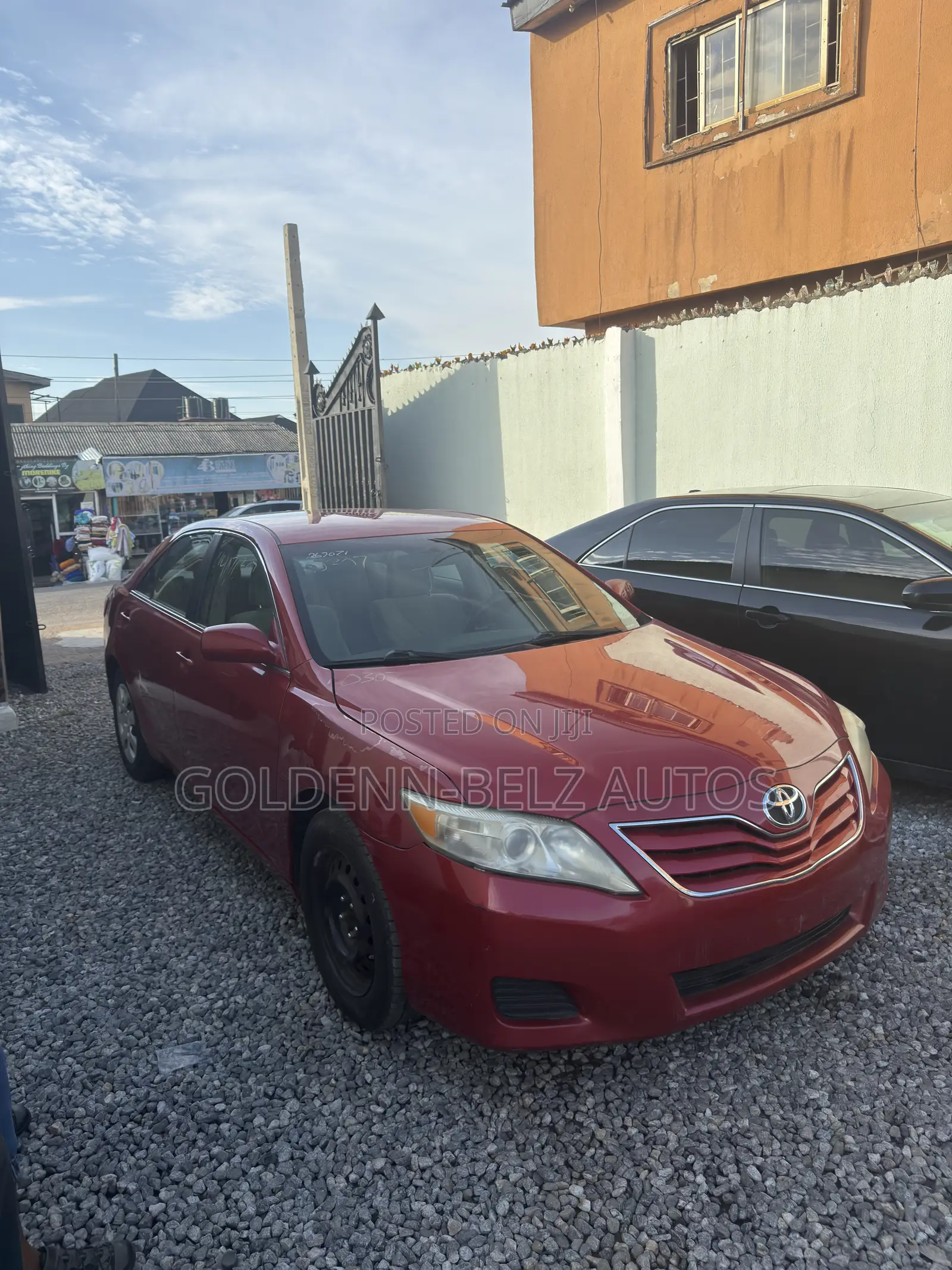 Toyota Camry LE 4dr Sedan (2.5L 4cyl 6A) 2011 Red