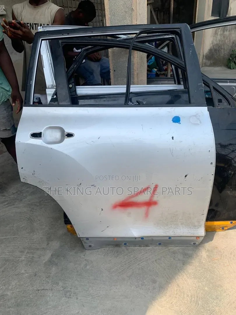 Toyota Highlander Back Right Door Empty Door Neat One 08/010 Model