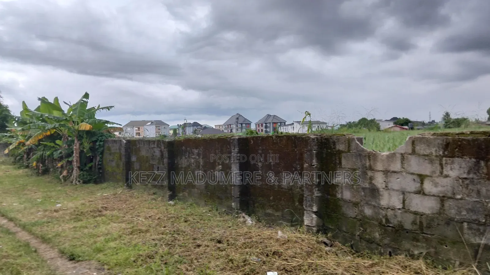 For Sale : 4 Plots Close to Secretariat , New Umuahia