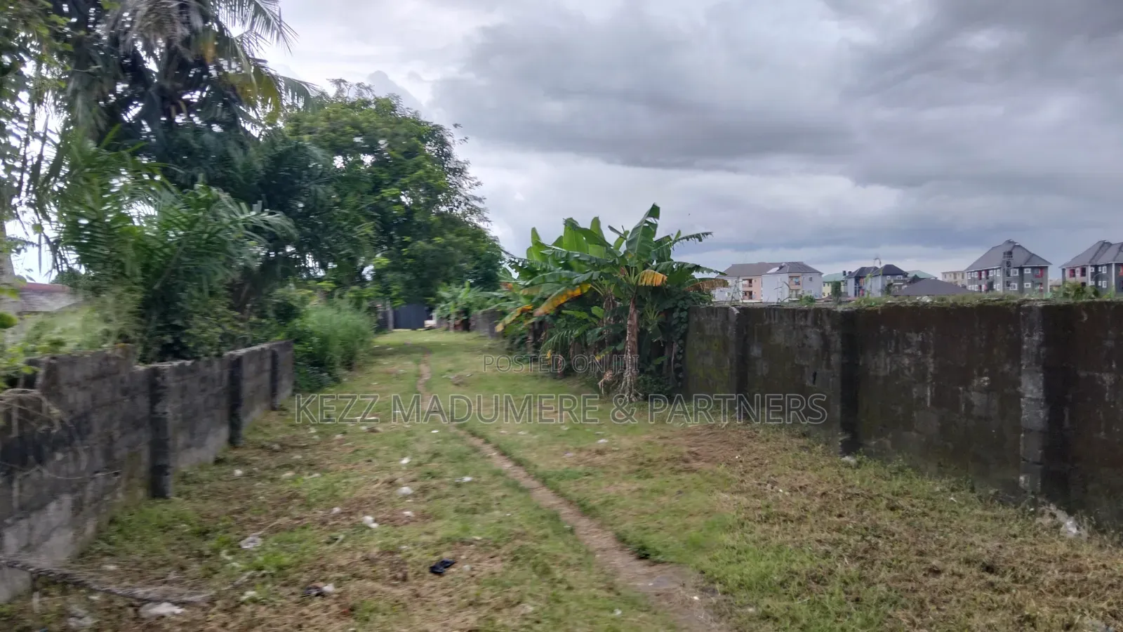 For Sale : 4 Plots Close to Secretariat , New Umuahia