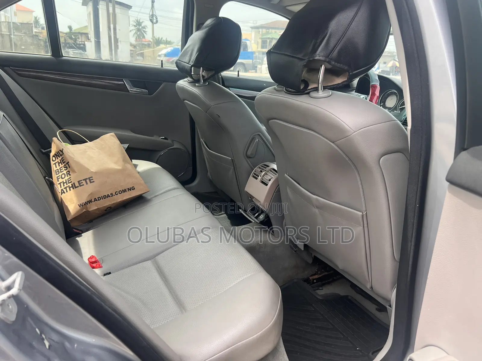 Mercedes-Benz C300 2009 Gray
