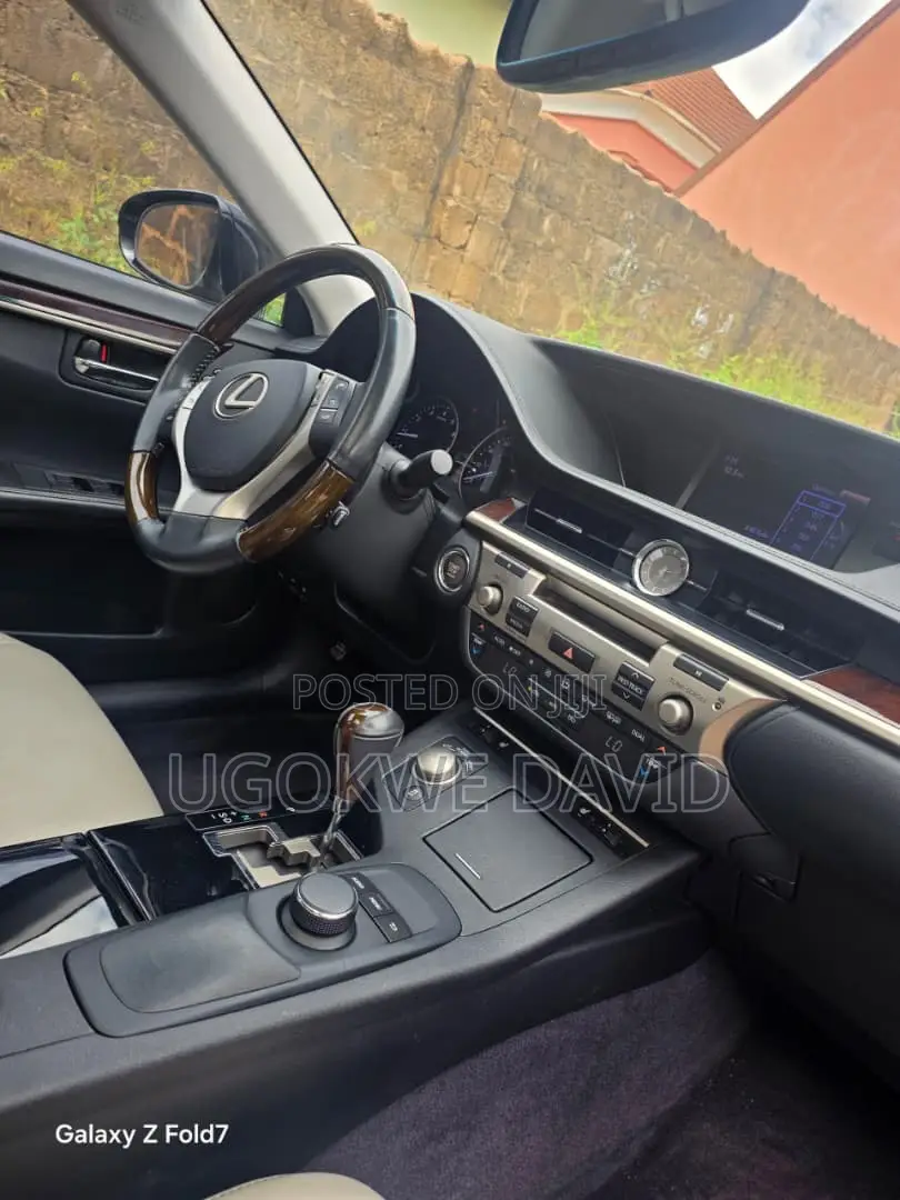 Lexus ES 2014 Black