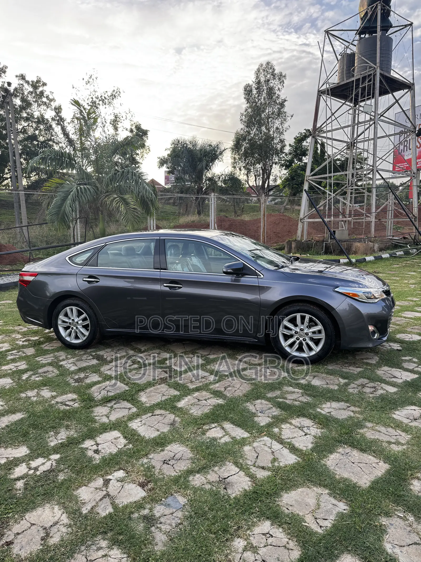 Toyota Avalon XLE Premium 4dr Sedan (3.5L 6cyl 6A) 2014 Gray