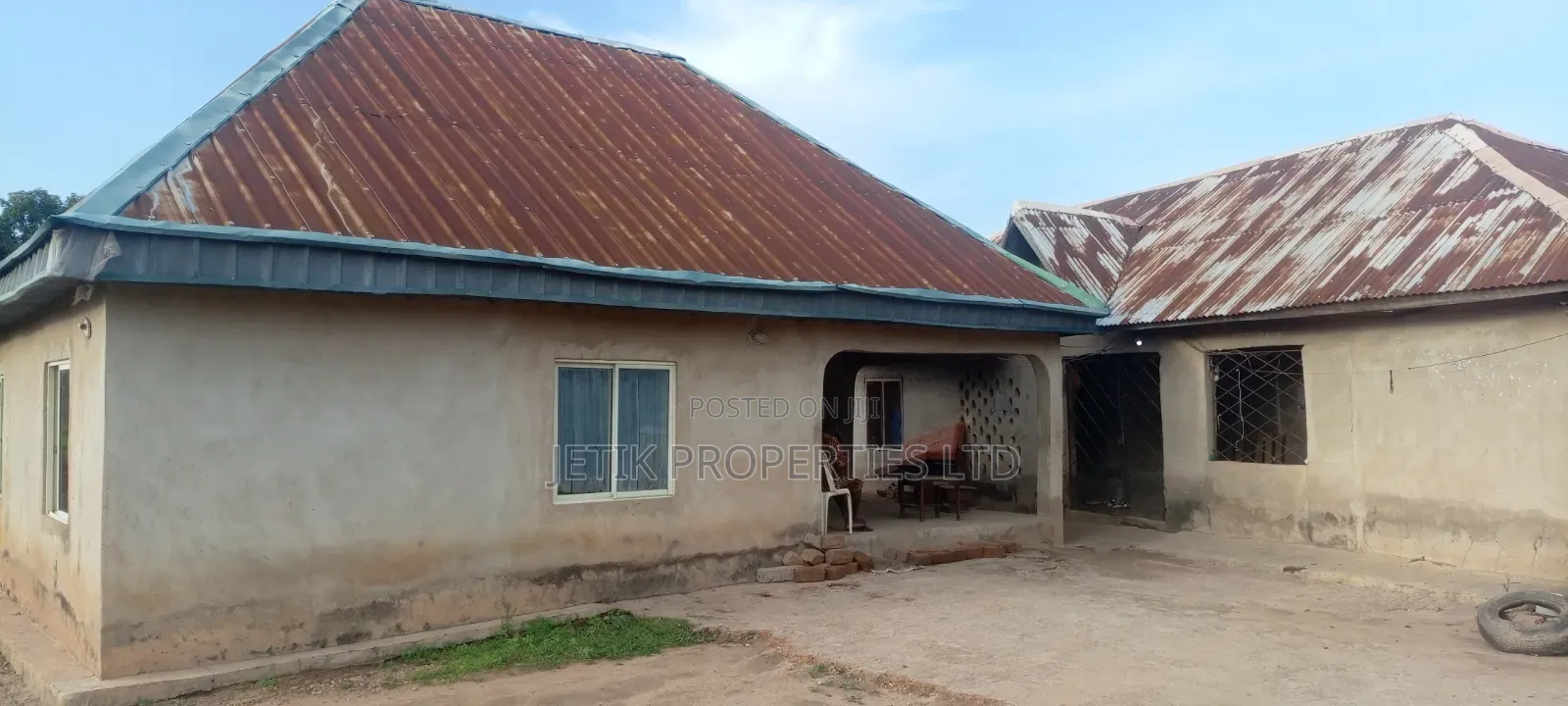 5bdrm Bungalow in Federal Low Cost,, Makurdi for sale