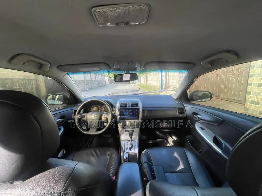 Toyota Corolla LE 4dr Sedan (1.8L 4cyl 4A) 2012 Blue