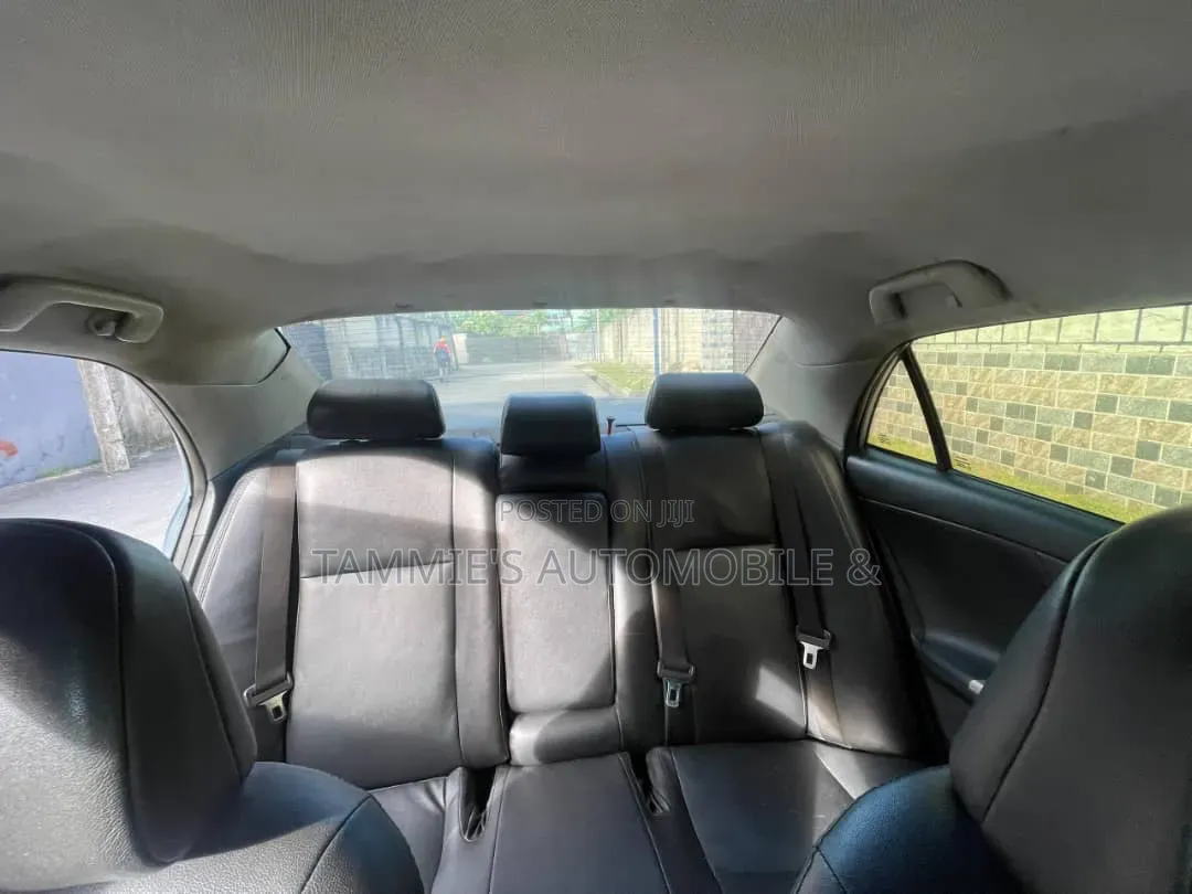 Toyota Corolla LE 4dr Sedan (1.8L 4cyl 4A) 2012 Blue