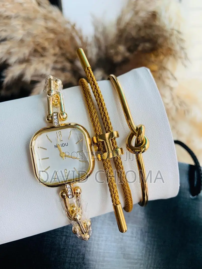 Female Bracelet Set With Wristwatch