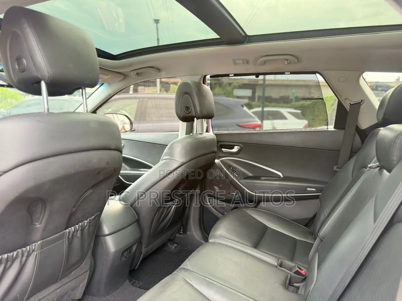 Hyundai Santa Fe Limited w/Saddle Interior 4dr SUV AWD (3.3L 6cyl 6A)