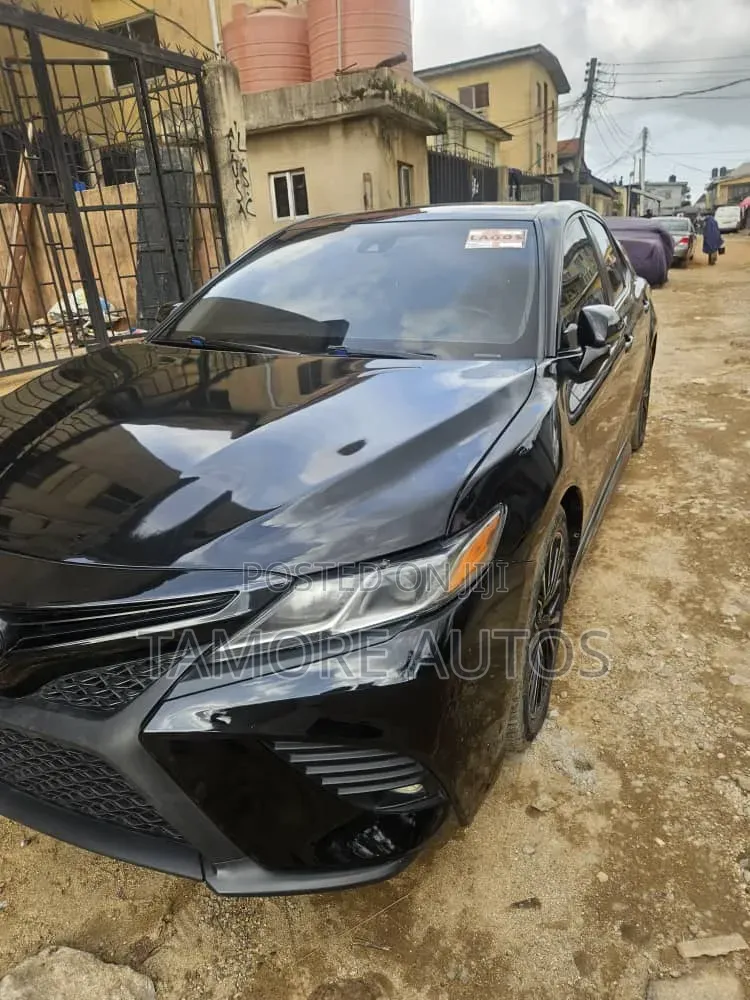 Toyota Camry 2018 Black