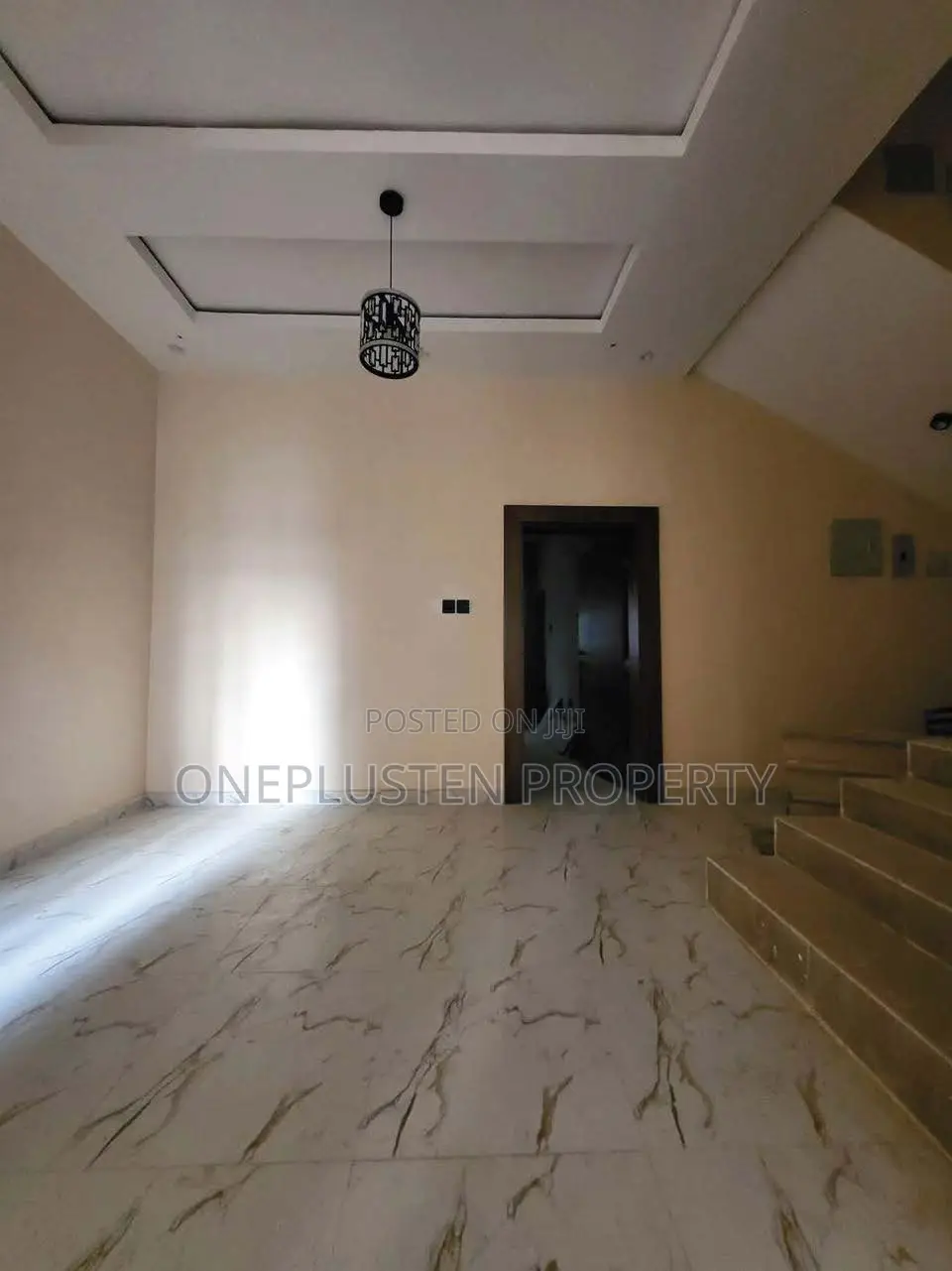 4bdrm Townhouse/Terrace in Mabushi for sale